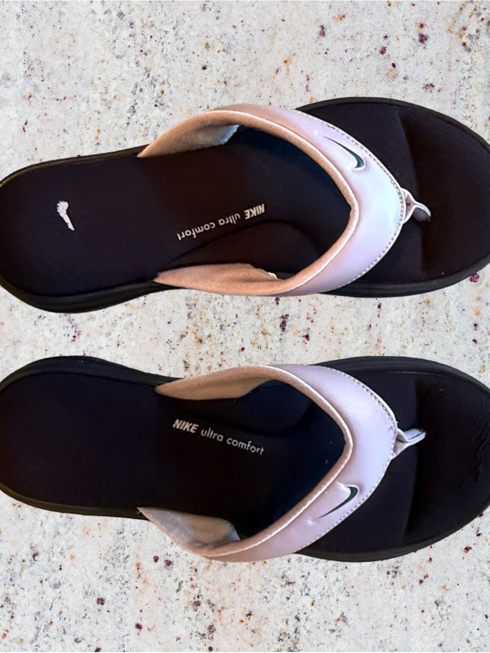 🌸 NIKE Women’s Light Pink/Blush Flip Flops - Picture 2 of 5